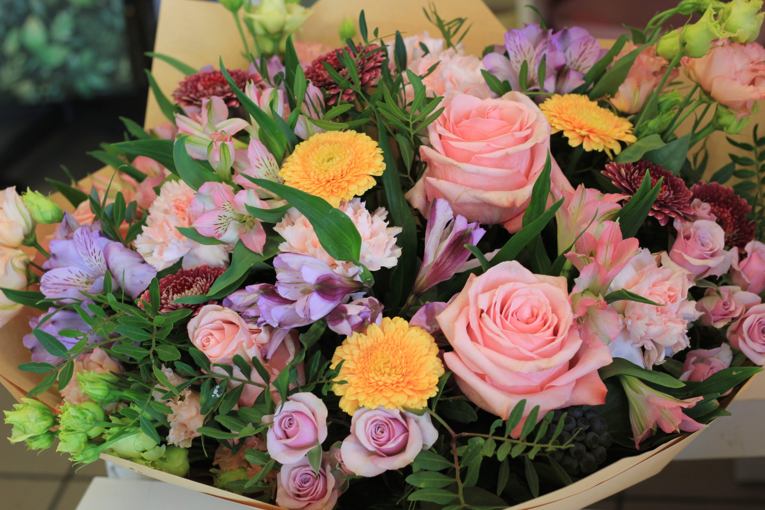 Rózsaszín, lila, barack csokor